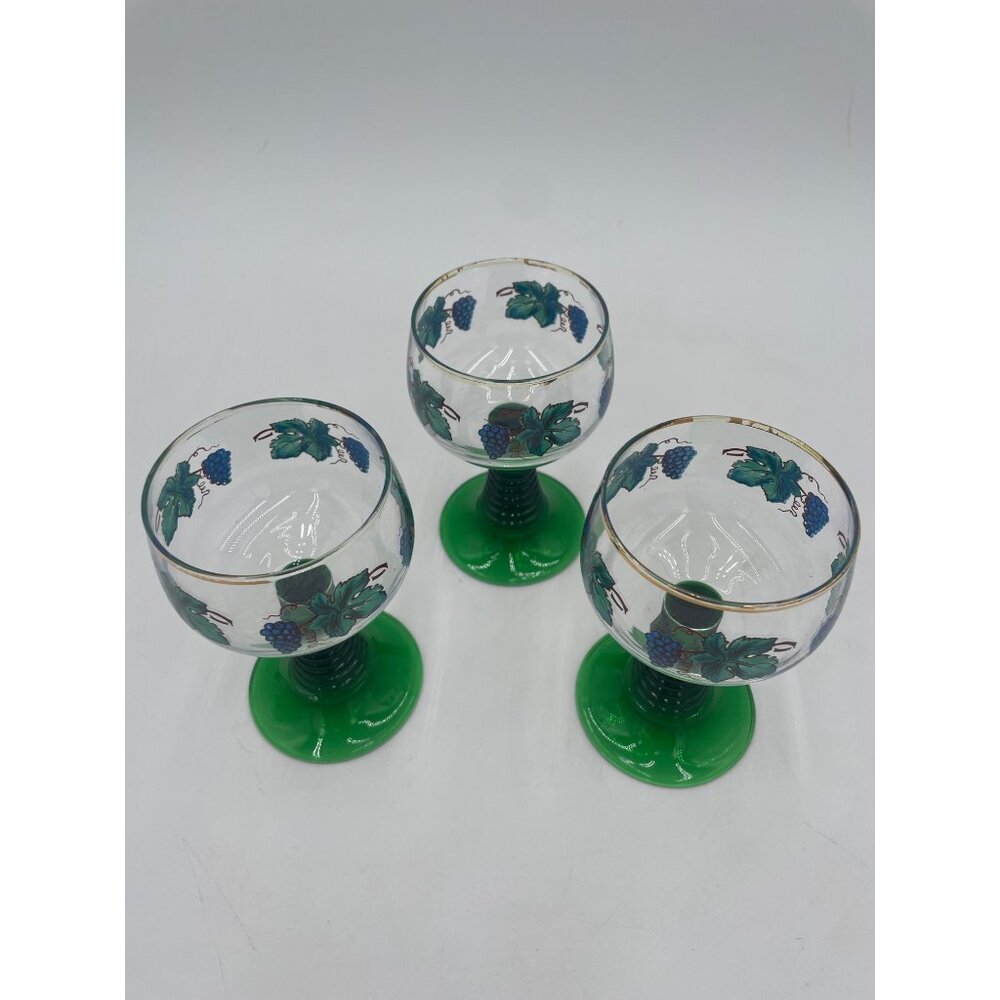 Vintage Luminarc France Wine Glass Set Of 3 With Grapevine Design & Green Stems - Picture 2 of 8